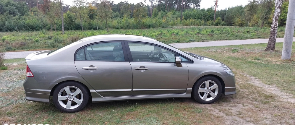 Honda Civic cena 23000 przebieg: 235000, rok produkcji 2007 z Gdańsk małe 106